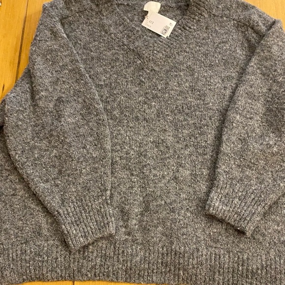 H&M Women’s Oversized Pullover V-Neck Sweater Gray XL-XXL - Picture 1 of 11